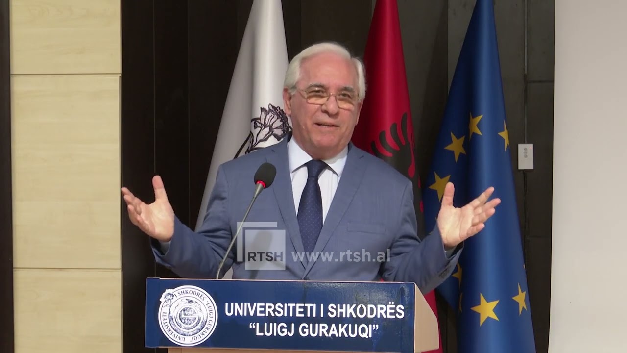 Fjalori i Madh i Gjuhës Shqipe, Gjinushi: Dialektet nuk e konkurrojnë njëra-tjetrën, por bashkëjetojnë mes tyre