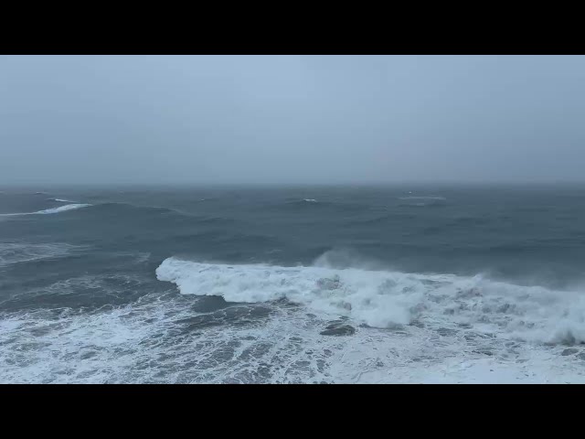 Highway bureau monitors typhoon waves, rockfalls