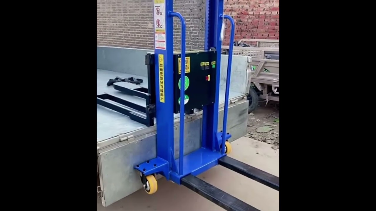 Self-climbing Stacker truck/ pallet jack/ material lift for rent