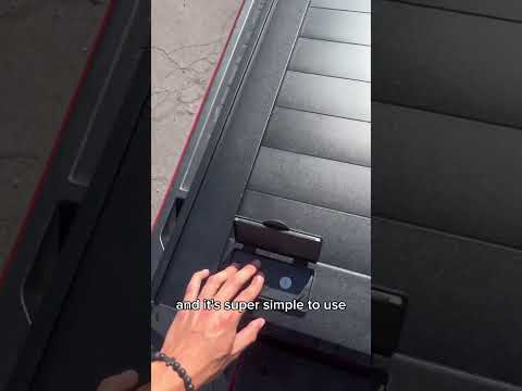 Retrax Pro XR Bed Cover on Silverado 1500 Trailboss