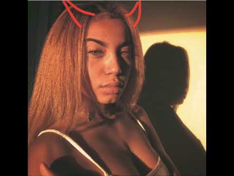 Ashley Lovelace ft makeoutginia  PROD MISERY - She’s Playing Hard To Get