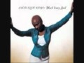 Angelique Kidjo Ces Petite Riens.wmv 