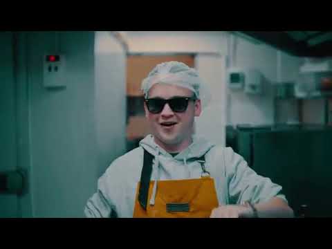 Singapūras Satīns  -  Piededzini Mann,  pied  Horens Stalbe.   OFFICIAL VIDEO