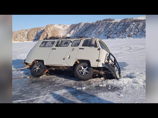 Провалились под лёд на Байкале