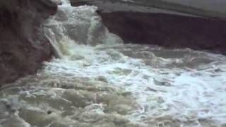 preview picture of video 'Spilling of East Fork Dam'