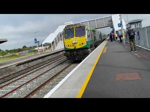 Limerick Junction Station- 22000 Class DMU and 201 MK4 Set