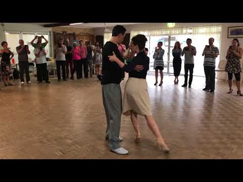 Class demonstration about “itself” and “it’s shadow”. Phrasing in Di Sarli’s music.