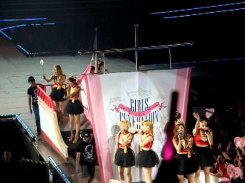 111209 [fancam] Girls generation - Sunny Taeyeon Tiffany SeoHuyn Yoona