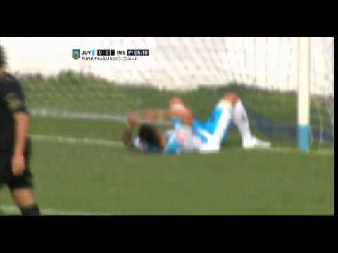 Zampedri, con el arco solo. Juventud U. 0 - Instituto 0. Fecha 14. B Nacional 2015. FPT.