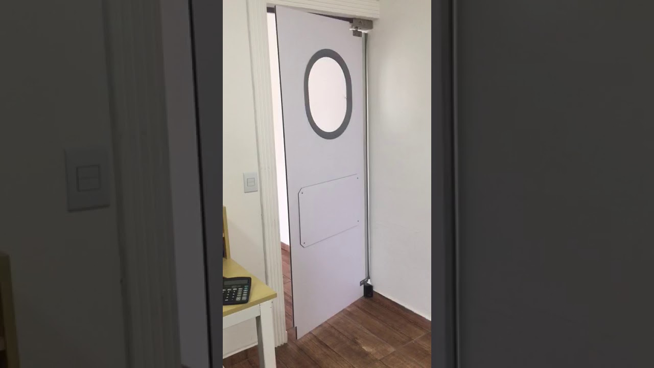 Watch Now Porta de ABS 1 folha vai vem fechamento por gravidade Porta de ABS 1 folha vai vem fechamento por gravidade