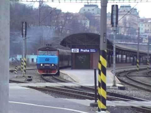 749 260 na čele R 1138 - Praha Hl.Nádraží - 26.3.2011.
