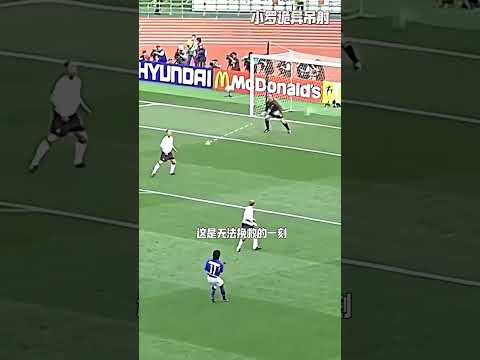 這絕對是你見過世界盃史上，最詭異的任意球#體育#足球