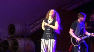 2017- Amanda Marshall concert- 13- I Believe In You