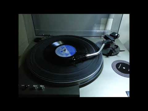 Romlus Perera - Irida Oba Oba Hirusae penaei (vinyl) vinyl.lk