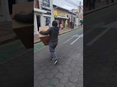 Feliz por como mis Diseños van cruzando Fronteras desde Ecuador-Imbabura-Cotacachi Para el mundo 🤝🇪🇨