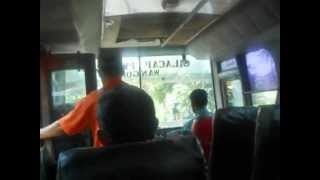 preview picture of video 'Bus tidak layak jalan'