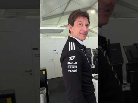 How many languages can Toto Wolff speak?! 😂🤯 #f1 #formula1 #totowolff