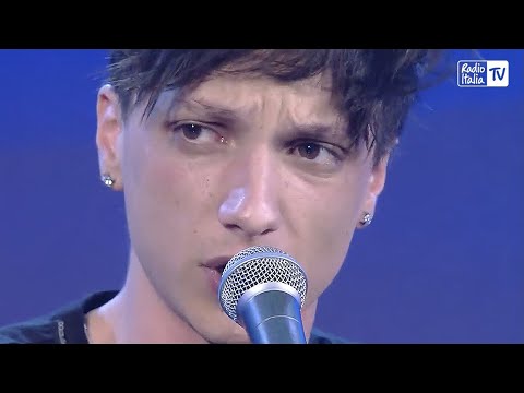 Esibizione Acustica Ultimo - Radio Italia (Live)