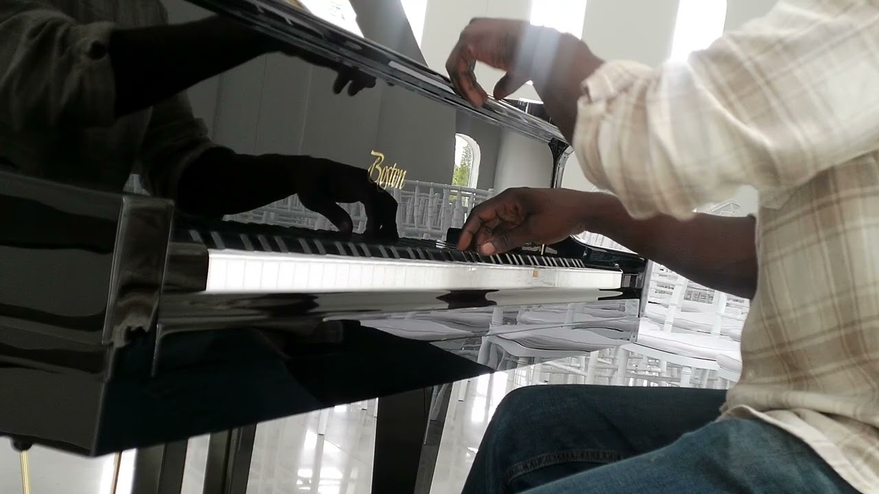 Promotional video thumbnail 3 for Schumann Robert Piano