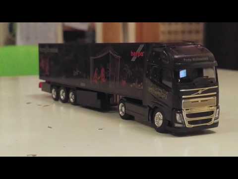 Herpa 1/87 HO scale RC Volvo FH modify by Keyence Desk Runner 2000