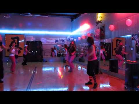 Zumba Echa Pa'lla (Manos Pa'rriba) [feat. Papayo]