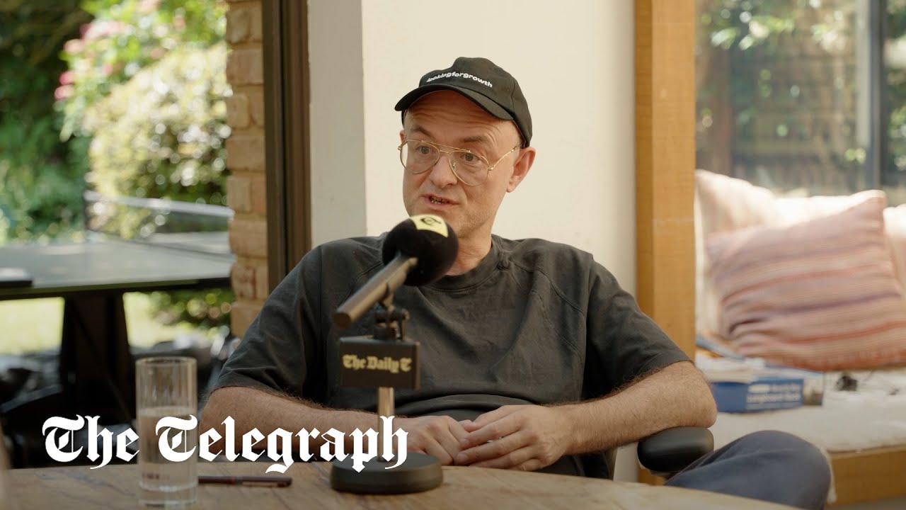 Cummings: Small boat's crisis is easy to solve - 'kill or capture' the people smugglers