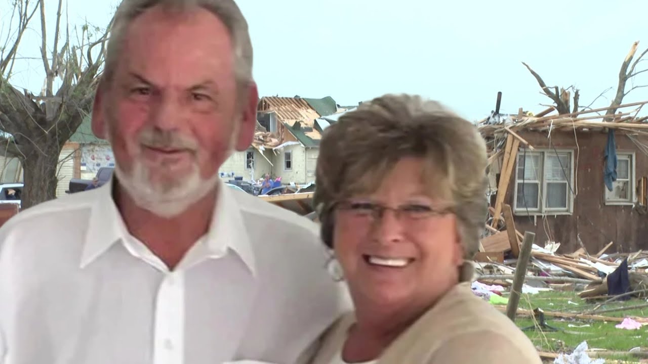 Couple loses arms holding each other during tornado