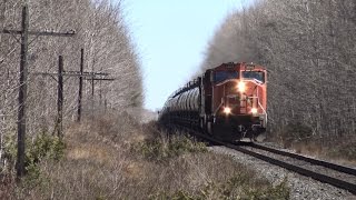 preview picture of video 'BANG! CN 5643 near Rathburn (12APR2015)'