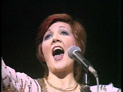 Cilla Black You're My World Live