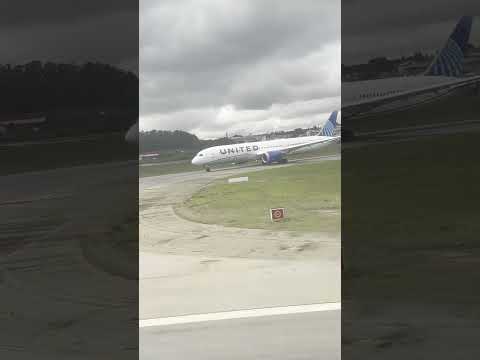 737 MAX Full Throttle Takeoff | GRU