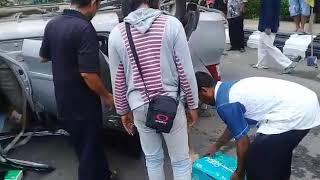 Download lagu Mobil terbalik di depan rumah makan Saptorenggo Pati mp3 Download lagu Mobil terbalik di depan rumah makan Saptorenggo Pati mp3