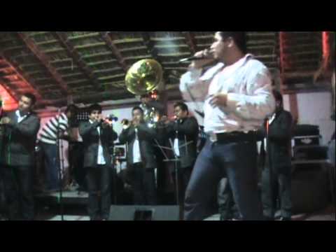 Video Popurrí De Canciones de La Reyna de Monterrey