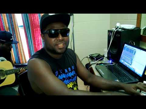 Gee Ruun Doing Vocal Warmup