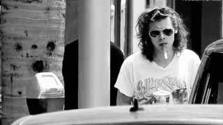 HARRY Styles  - War is love