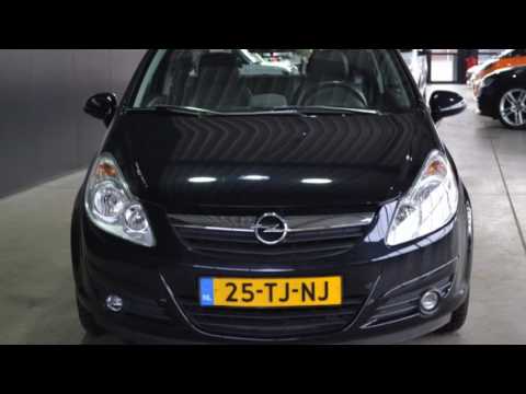 Opel Corsa 1.4-16V COSMO Airco ECC Cruise control Licht metaa