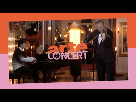 "Christmas@Home 2022" trailer