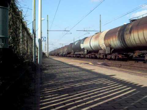 ...STAZIONE DI OLEVANO: TRENO IN TRANSITO AL BINARIO 1...