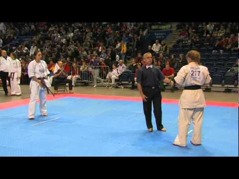 Csenge Szepesi vs Burczynska Julita - European (Shin)Kyokushin Championship Vilnius 2011
