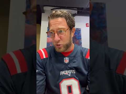 HALFTIME EMERGENCY PRESS CONFERENCE:. PATS EMBARASSED DAVE! 😂😂