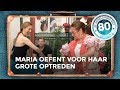 Maria gaat op Spaanse dansles! | De wereld rond met 80-jarigen