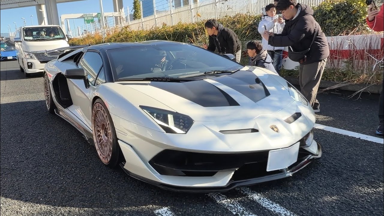 【大黒PA】新春スーパーカー加速サウンド　アヴェンタドール 812   R8   GT3RS   SF90  12チリンドリ　ローマ　ウラカン　