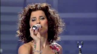 Nelly Furtado - In God&#39;s Hands (Loose Tour)