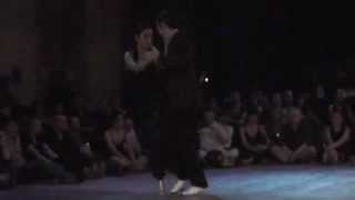 Bruno Tombari y Mariangeles Caamano - El lloron