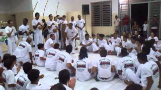 preview picture of video 'Batizado de Capoeira em Palestina Grupo Negros que Voam (1/7)'