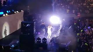La Luz Wisin y yandel Feat Maluma El Choli Se Muda A Medellin En vivo
