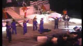 Look to the Rainbow Tour - Lady Marmalade/Loverman