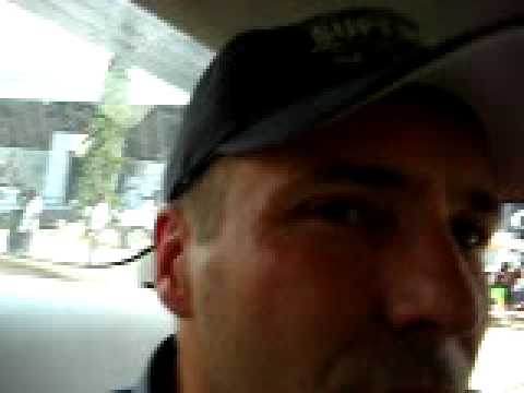 aussenreportage: der afrikanische zeitungsverkäufer