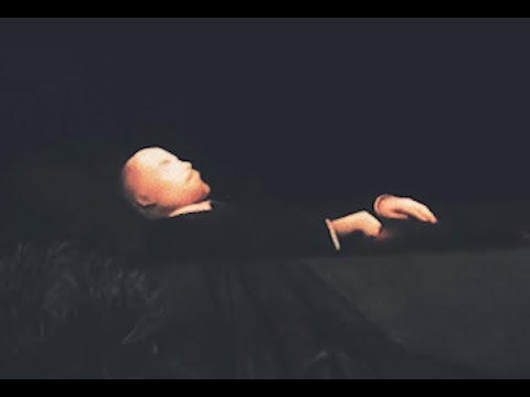LENIN: intervista ad una mummia