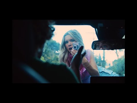 Kenedi - Nothing Hurts (Official Music Video)