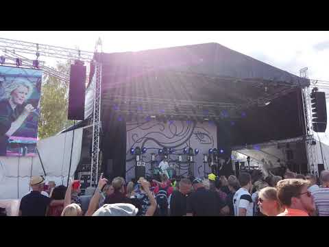 Laura voutilainen - Vaarallinen yllätys  Live järvenpää 2021